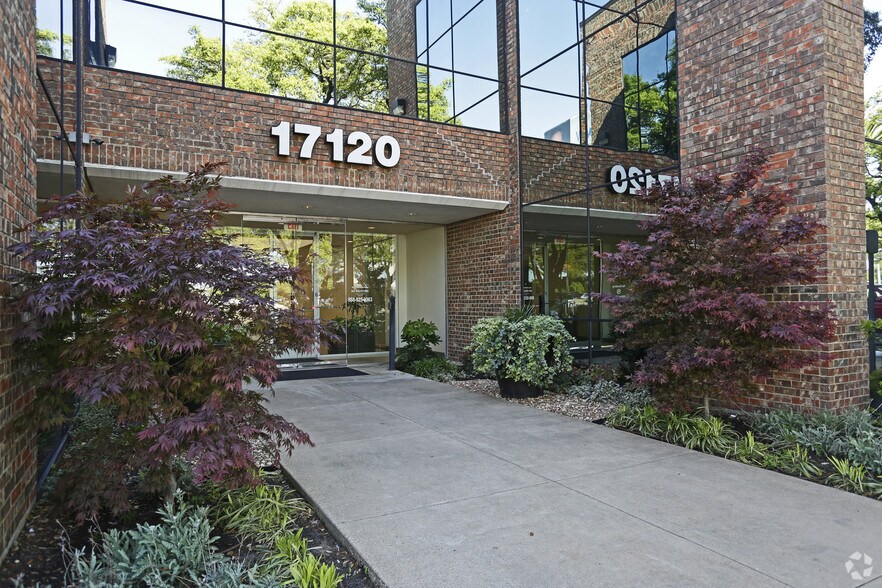 More Photos Of 17120 N Dallas Pky, Dallas Office For Lease