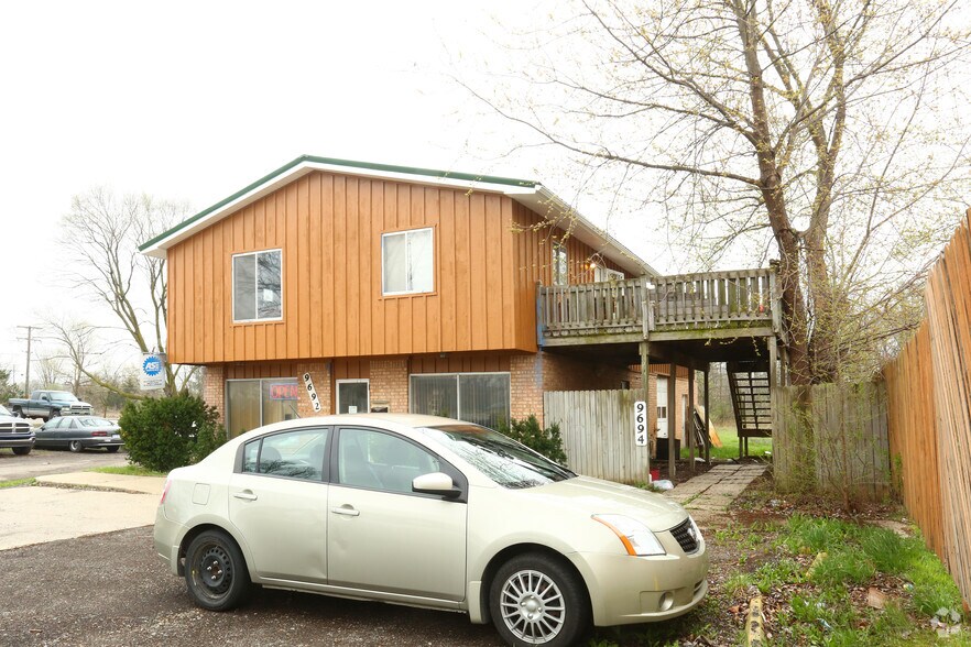 More Photos Of 9692-9694 E M-36, Whitmore Lake Freestanding For Sale