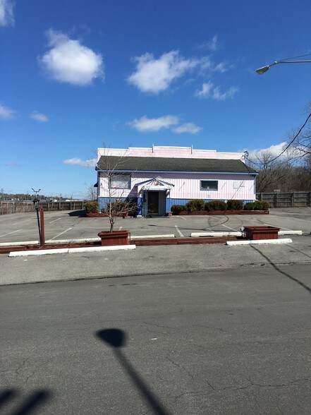 Primary Photo Of 117 Bruce St, Syracuse Storefront Retail Office For Sale