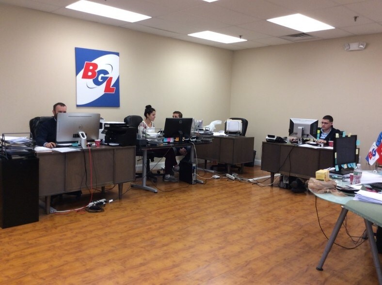 More Photos Of 17-09 Zink Pl, Fair Lawn Manufacturing For Sale