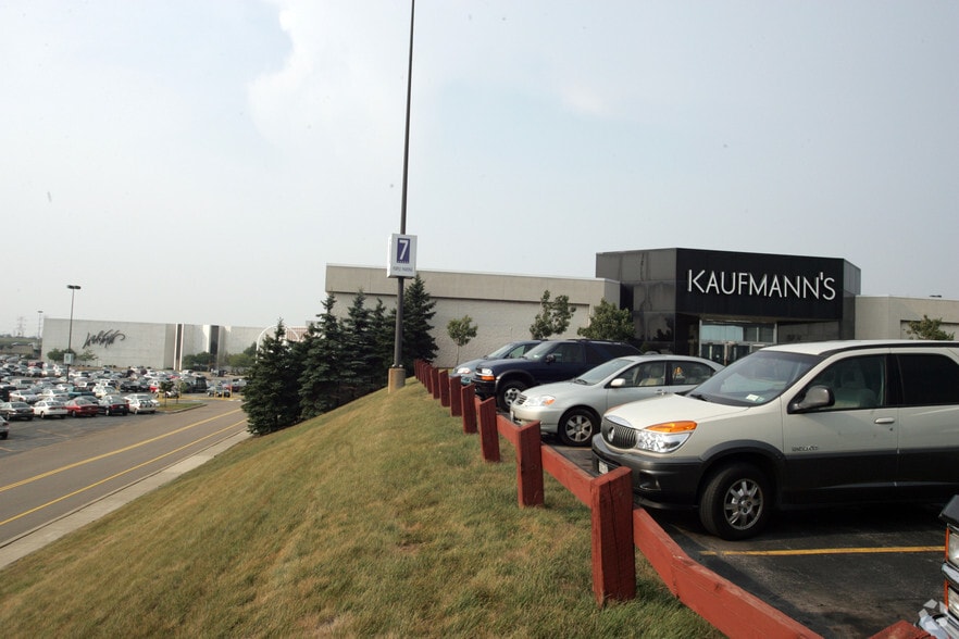 More Photos Of 1 Walden Galleria, Buffalo General Retail For Lease