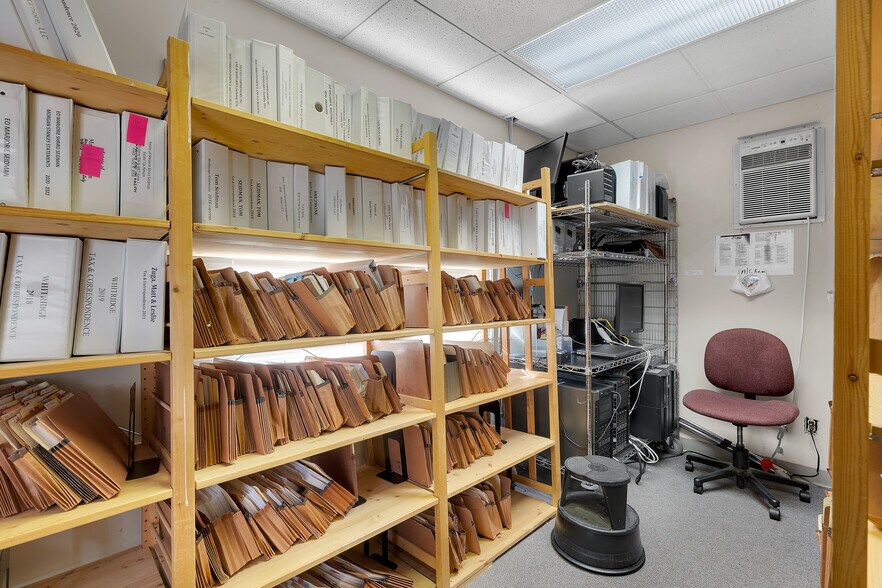 More Photos Of 300 Allegheny Ave, Towson Office For Sale