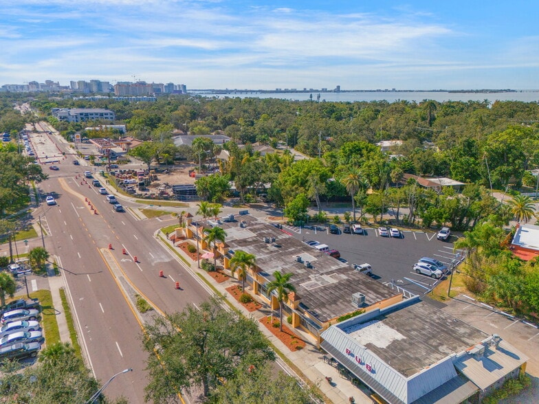 More Photos Of 2801-2815 N Tamiami Trl, Sarasota Unknown For Lease