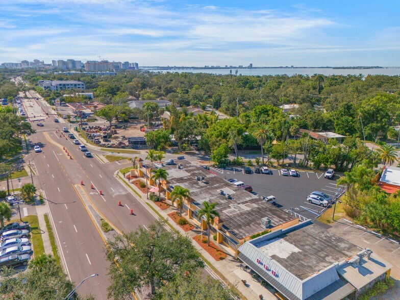 More Photos Of 2801-2815 N Tamiami Trl, Sarasota Restaurant For Lease