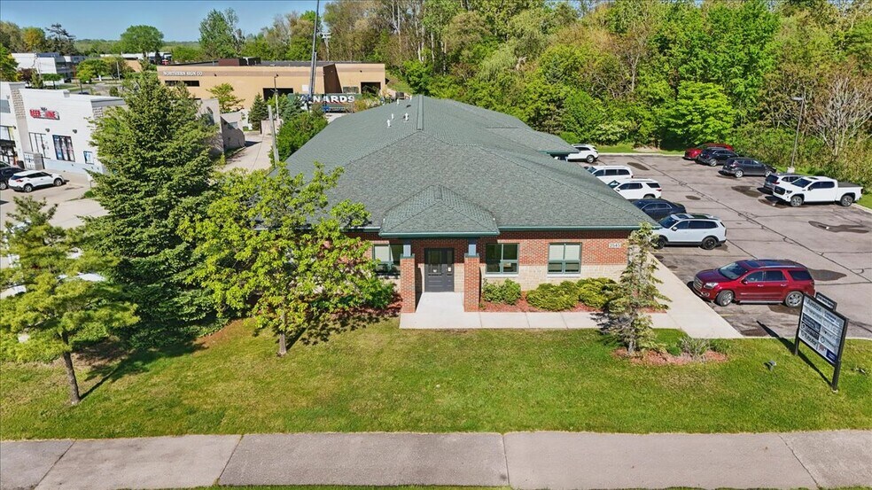 More Photos Of 2545 N Opdyke Rd, Auburn Hills Medical For Sale
