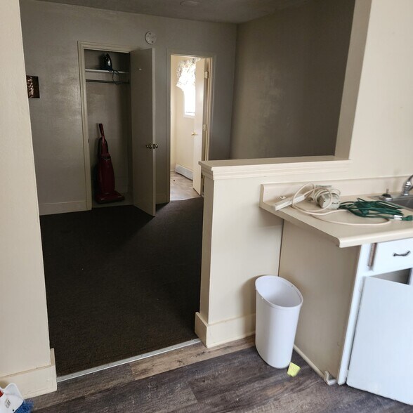 More Photos Of 401 N Spring St, Independence Apartments For Sale