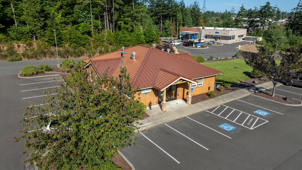 More Photos Of 1963 Thompson Rd, Coos Bay Hospital For Lease