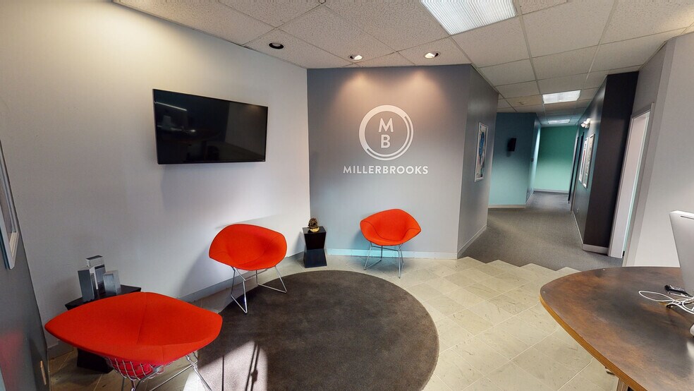 More Photos Of 11712 N Michigan Rd, Zionsville Office For Sale