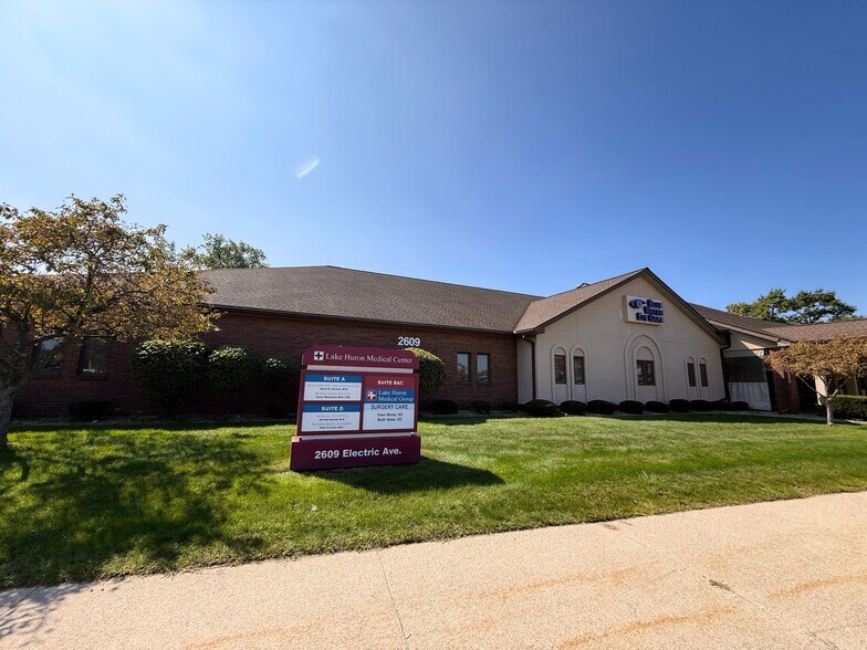 Primary Photo Of 2609 Electric Ave, Port Huron Medical For Sale