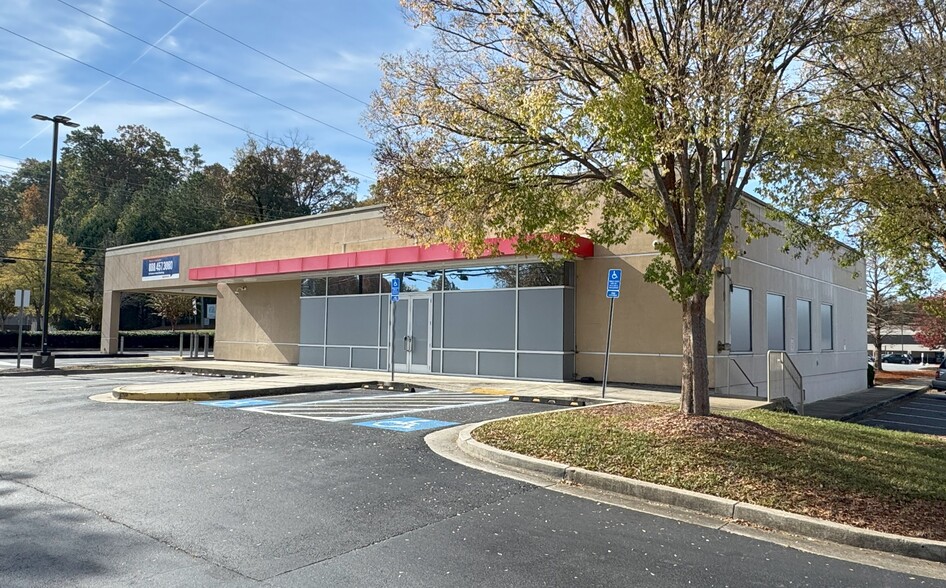 Primary Photo Of 3585 Canton Rd, Marietta Bank For Lease