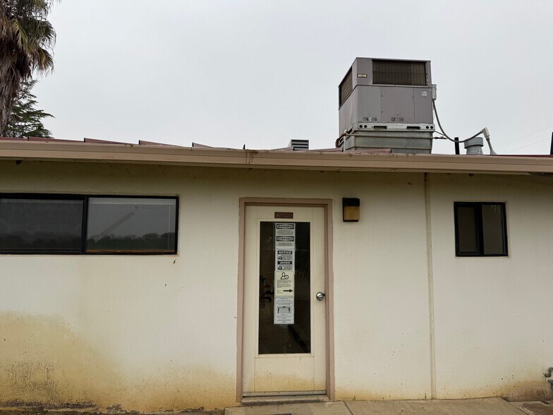 More Photos Of 3792 Feather River Blvd, Olivehurst Office For Lease