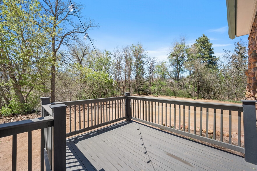 More Photos Of 33 W Willamette Ave, Colorado Springs Multifamily For Sale