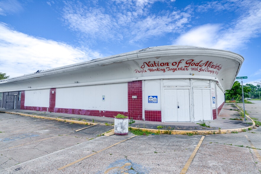 More Photos Of 2900 Luell St, Houston Distribution For Sale