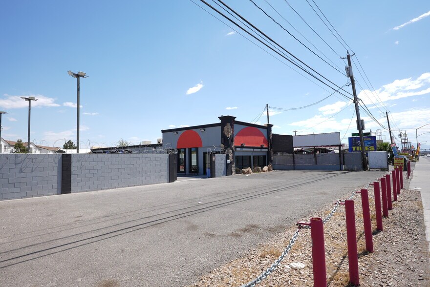 More Photos Of 3206 N Las Vegas Blvd, Las Vegas Auto Dealership For Sale