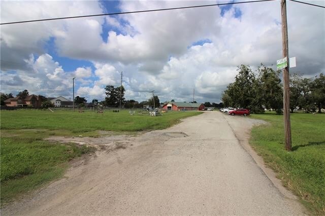 Primary Photo Of 202 Woodland Hwy, Belle Chasse General Retail For Sale