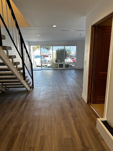 More Photos Of 2909 Ocean Dr, Oxnard Loft Creative Space For Lease