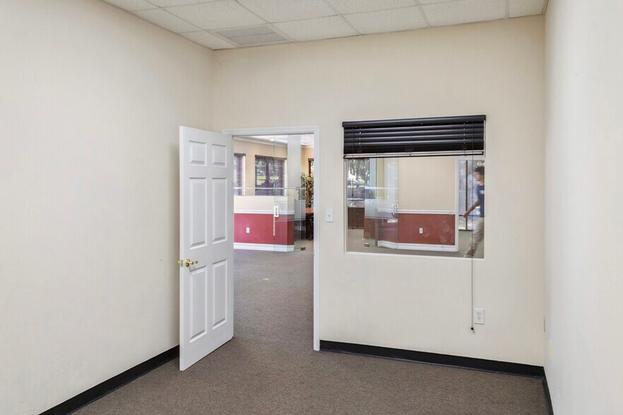 More Photos Of 2777 Miccosukee Rd, Tallahassee Medical For Lease