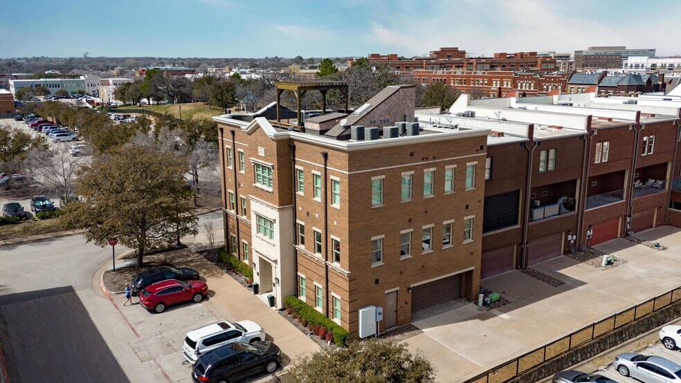 More Photos Of 161 Summit Ave, Southlake Office Residential For Lease