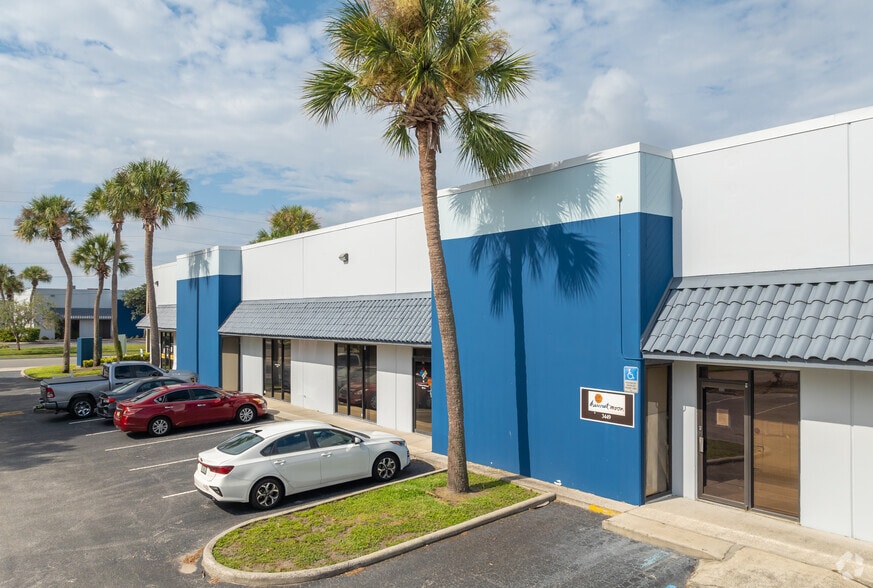 More Photos Of 3443-3479 Parkway Center Ct, Orlando Unknown For Lease