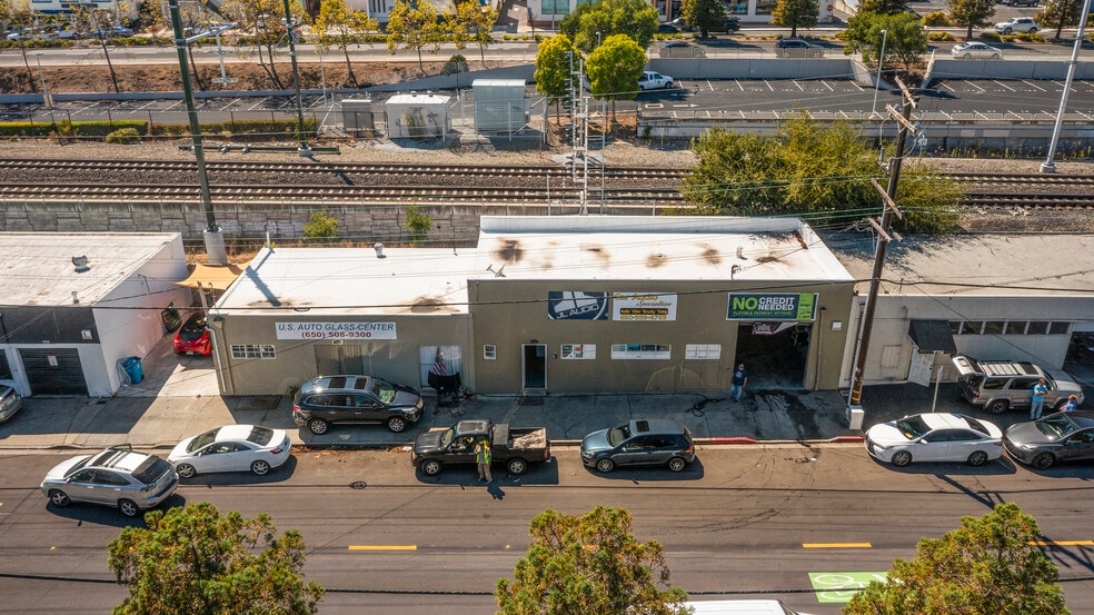 More Photos Of 780 Old County Rd, Belmont Service For Lease