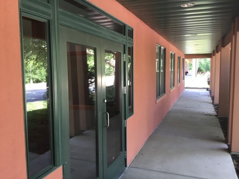 More Photos Of 5935 S 56th St, Lincoln Office For Lease