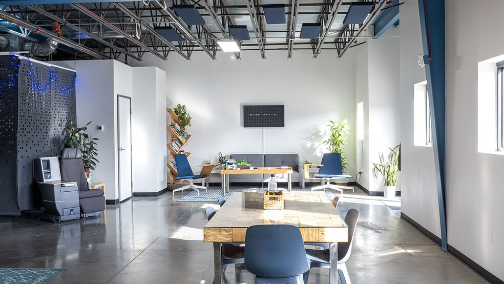 More Photos Of 3000 Airport Dr, Erie Light Manufacturing For Sale