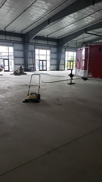 More Photos Of 3806 166th NE, Arlington Health Club For Lease