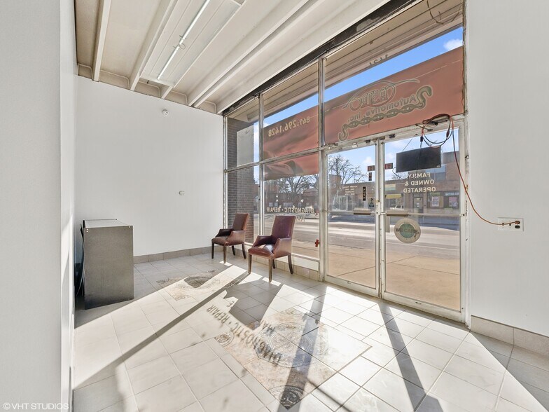 More Photos Of 1634 E Oakton St, Des Plaines Auto Repair For Sale