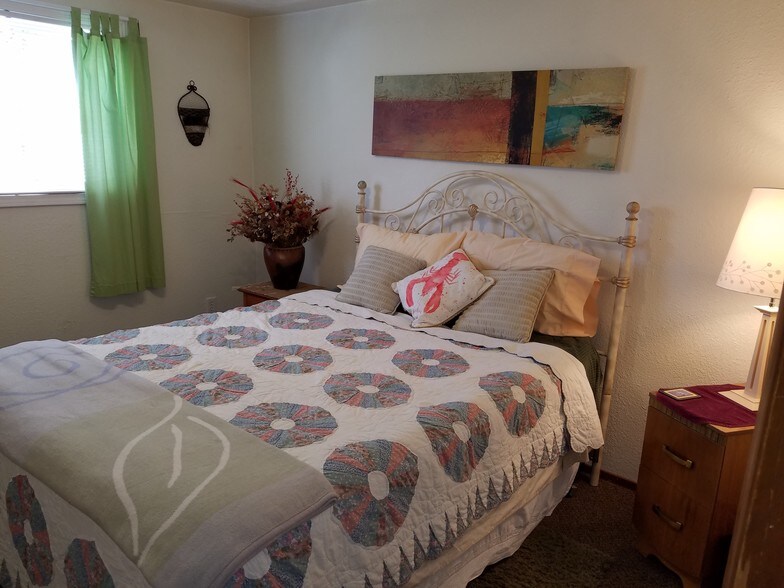 More Photos Of 1123 Cross St SE, Salem Apartments For Sale