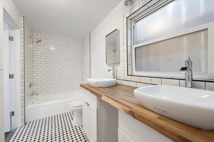 More Photos Of , Manitou Springs Unknown For Sale