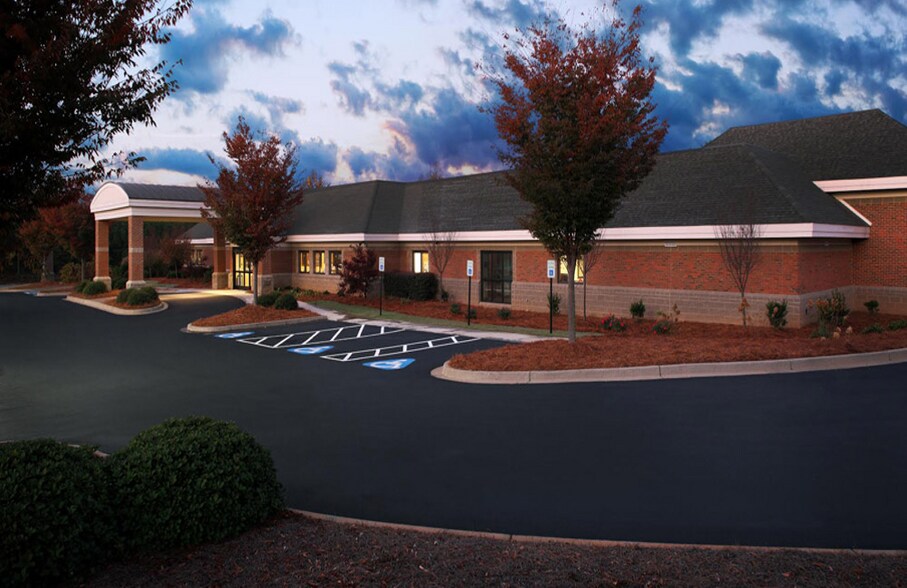 Primary Photo Of 120 Dillon Dr, Spartanburg Medical For Lease