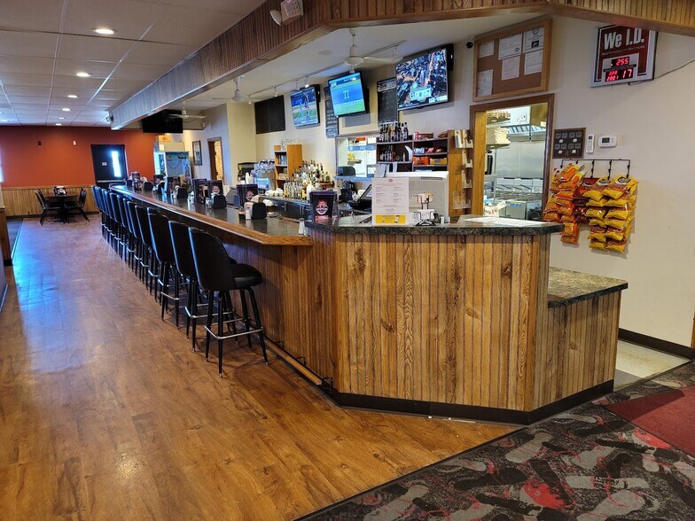 More Photos Of 739 W Main St, Deshler Bowling Alley For Sale