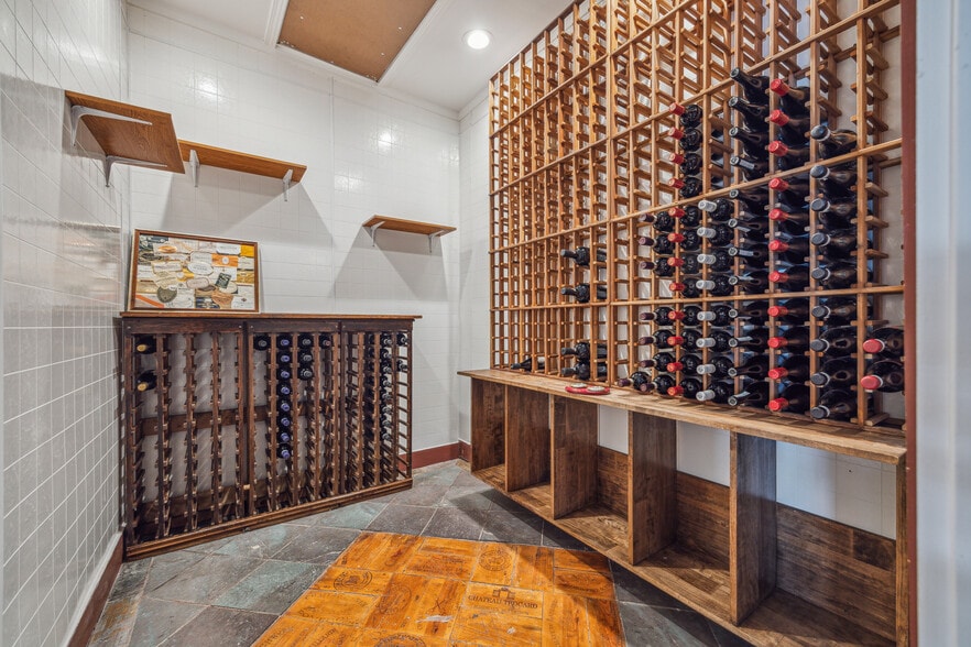 More Photos Of 4315 Montrose Blvd, Houston General Retail For Lease