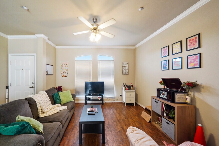 More Photos Of 1198 Jones Butler Rd, College Station Apartments For Sale