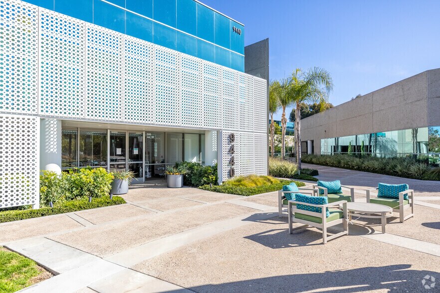 More Photos Of 9440 Carroll Park Dr, San Diego Research And Development For Lease