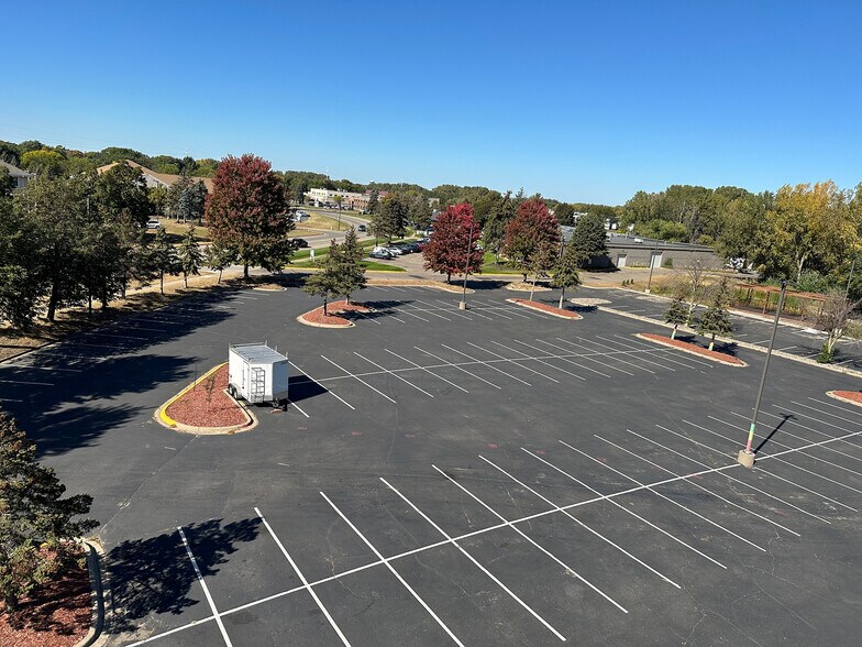 More Photos Of 2590 Freeway Blvd, Brooklyn Center Restaurant For Sale