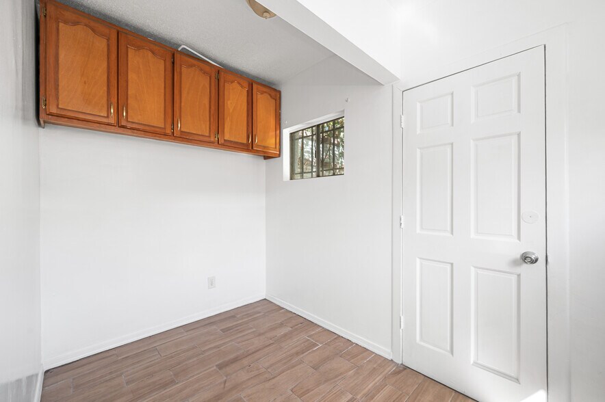 More Photos Of 1727 Bellevue Ave, Los Angeles Apartments For Sale