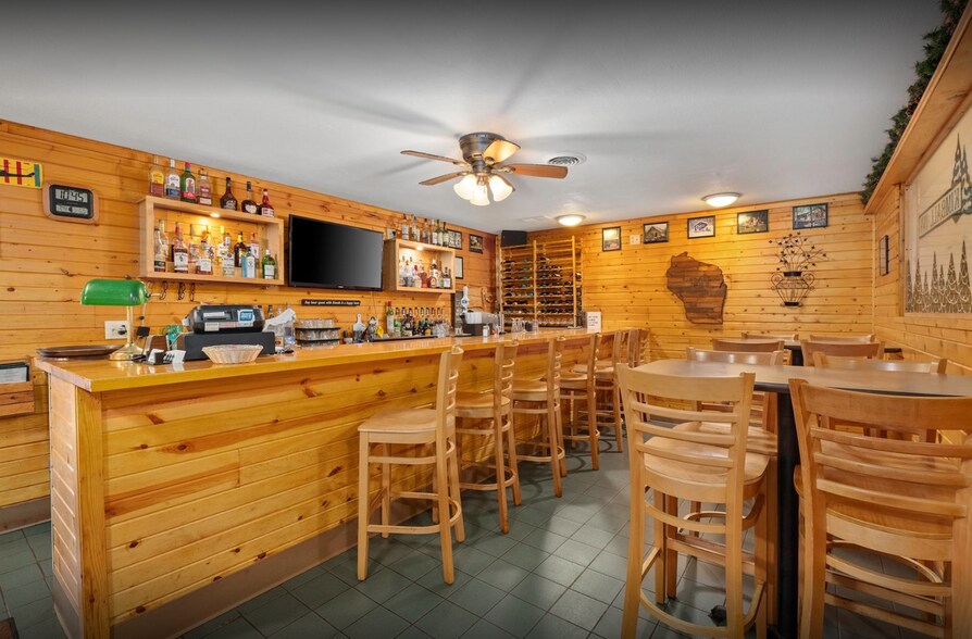 More Photos Of 6622 US-2 Hwy, Hurley Restaurant For Sale
