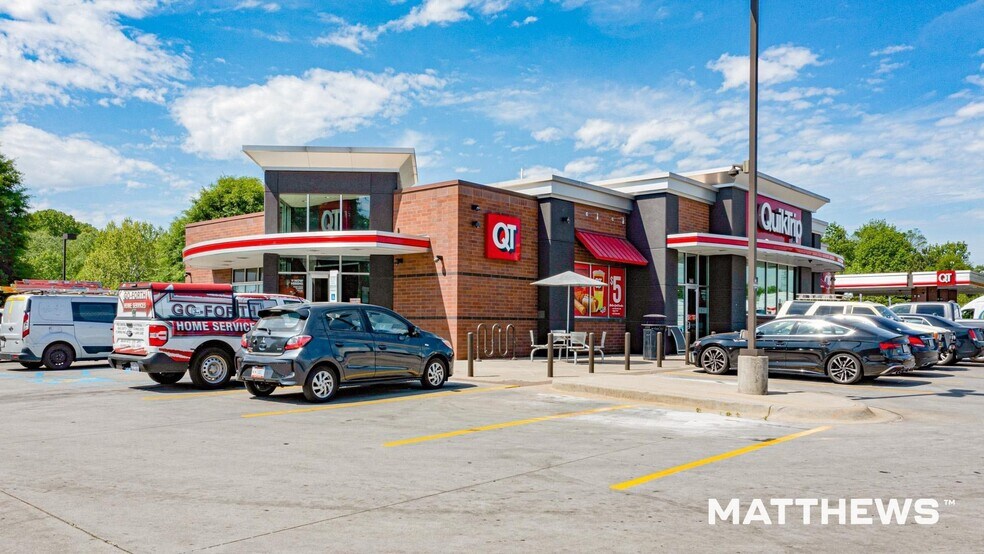 Primary Photo Of 161 W Plaza Dr, Mooresville Service Station For Sale