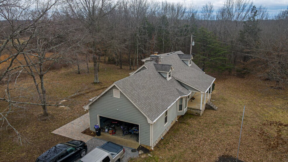 More Photos Of 315 S Posey Hill Rd, Mount Juliet Loft Creative Space For Sale