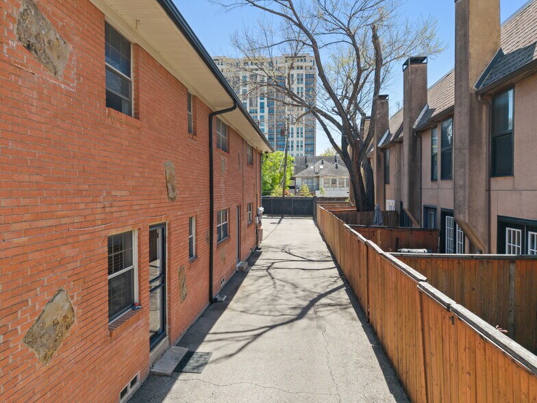 More Photos Of 4222 Newton Ave, Dallas Apartments For Sale