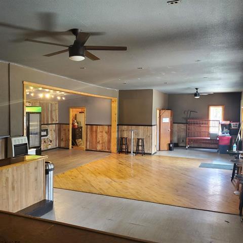 More Photos Of 9772 Seneca Trl, Mill Creek General Retail For Sale