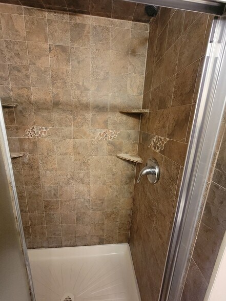 More Photos Of 909 Bustleton Pike, Feasterville Trevose Office For Lease