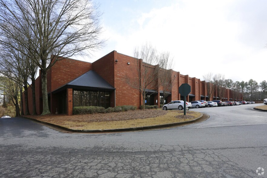 More Photos Of 11820 Wills Rd, Alpharetta Warehouse For Lease