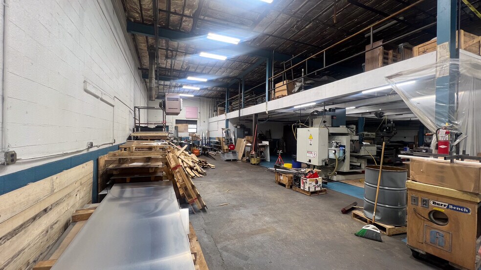 More Photos Of 450 S Fellowship Rd, Maple Shade Township Warehouse For Sale