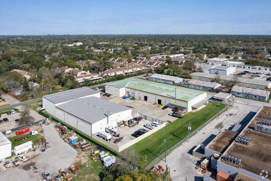 More Photos Of 5101-5111 Milwee St, Houston Warehouse For Lease