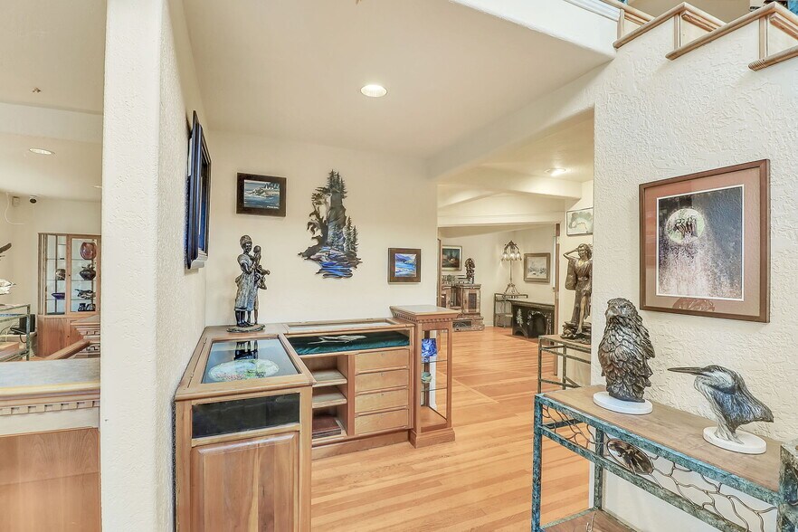 More Photos Of 42837 McKenzie Hwy, Leaburg Freestanding For Sale