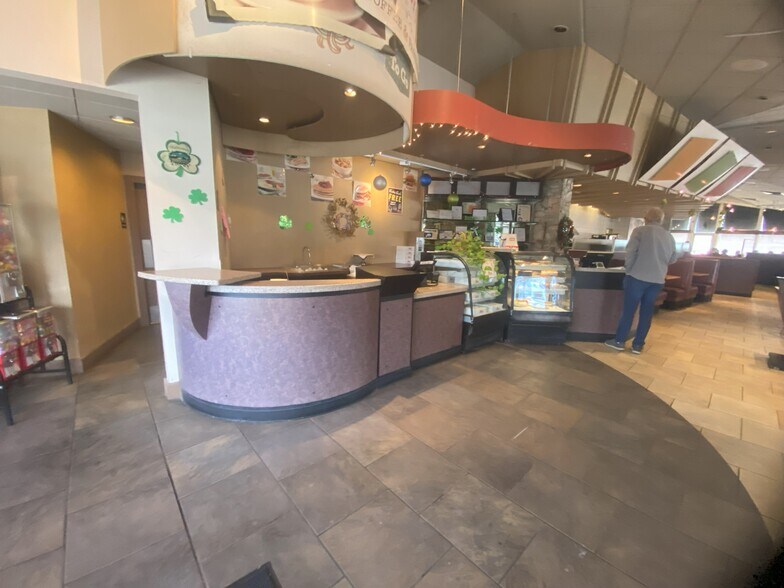 More Photos Of 3400 San Pedro, San Antonio Freestanding For Lease