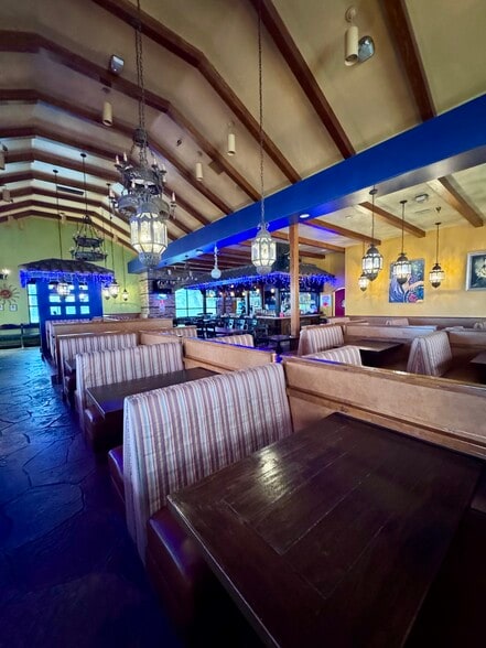 Primary Photo Of 254 W Los Angeles Ave, Moorpark Restaurant For Lease