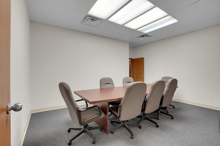 More Photos Of 330 Park Ave, Fort Lupton Office For Lease